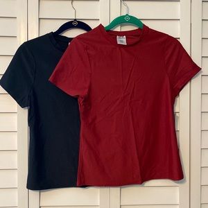 NWT ENDLESS WAVES RASHGUARD TOP